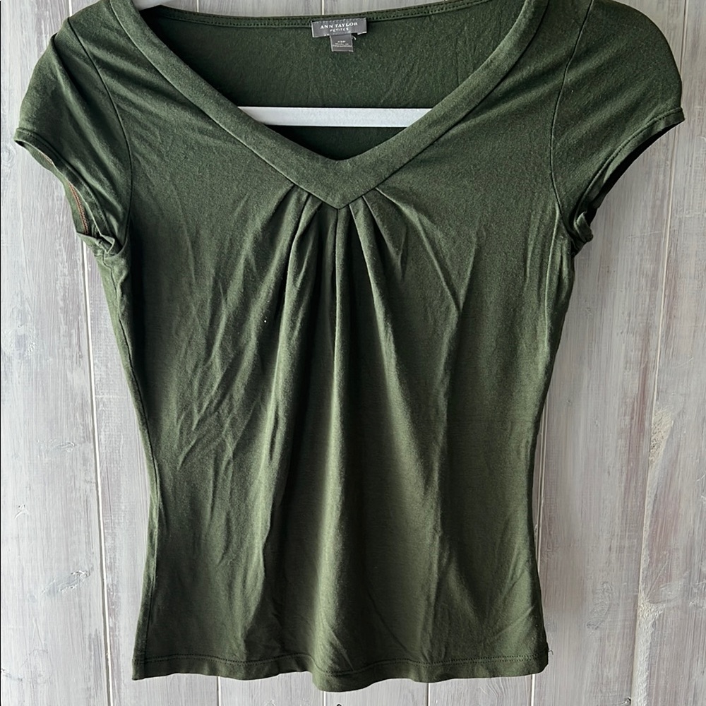 Ann Taylor Women's Olive Green V-Neck Top